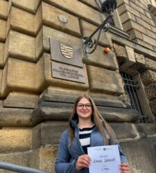 Позрдавляeм Emma!